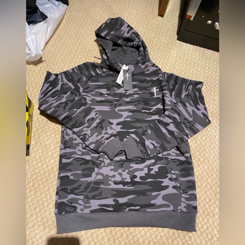 Three nails small hoodie small